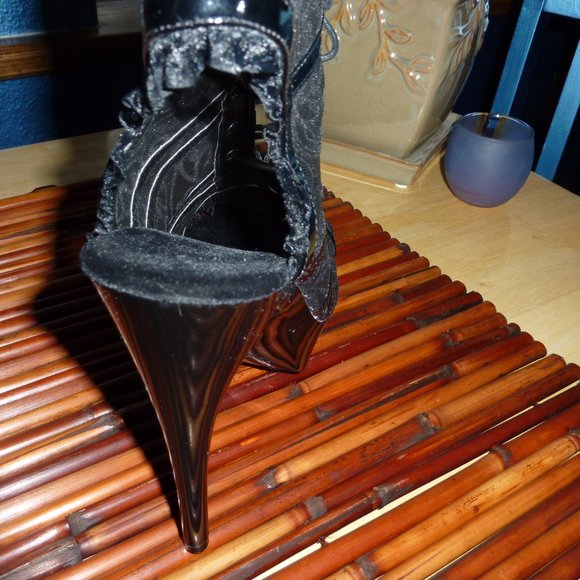 QUIRKY WICCA BLACK LACE GOTH VAMPIRE VICTORIAN HIGH HEEL PLATFORM BOOTIES 8.5 - Picture 6 of 8